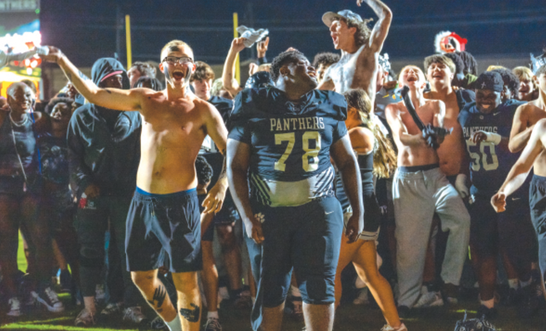 Field storming caps Smith Station’s Homecoming comeback